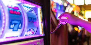 Live casino dealer table streaming on skyph login Philippines